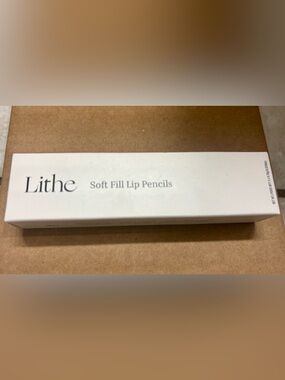 NEW Lithe Beauty Soft Fill Lip Pencil Duo Set – Shades: Dusk & Scarlet